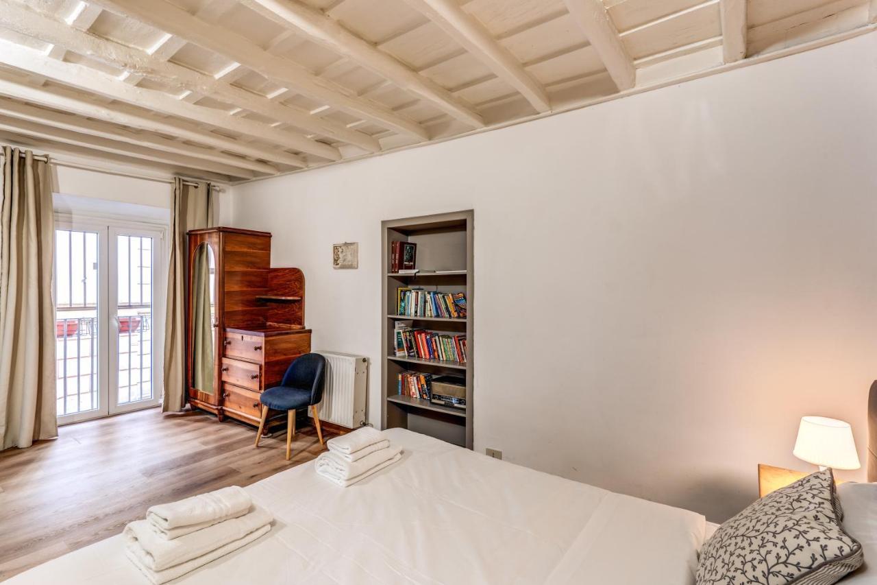 Lovely Spacious Apartment Near The Colosseum Roma Dış mekan fotoğraf