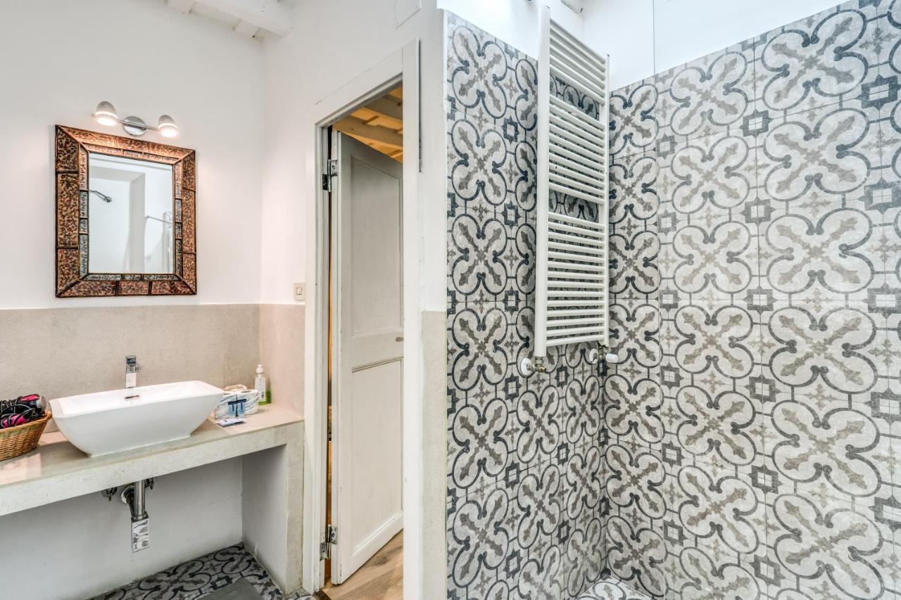 Lovely Spacious Apartment Near The Colosseum Roma Dış mekan fotoğraf