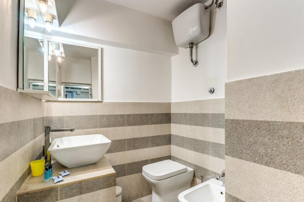 Lovely Spacious Apartment Near The Colosseum Roma Dış mekan fotoğraf